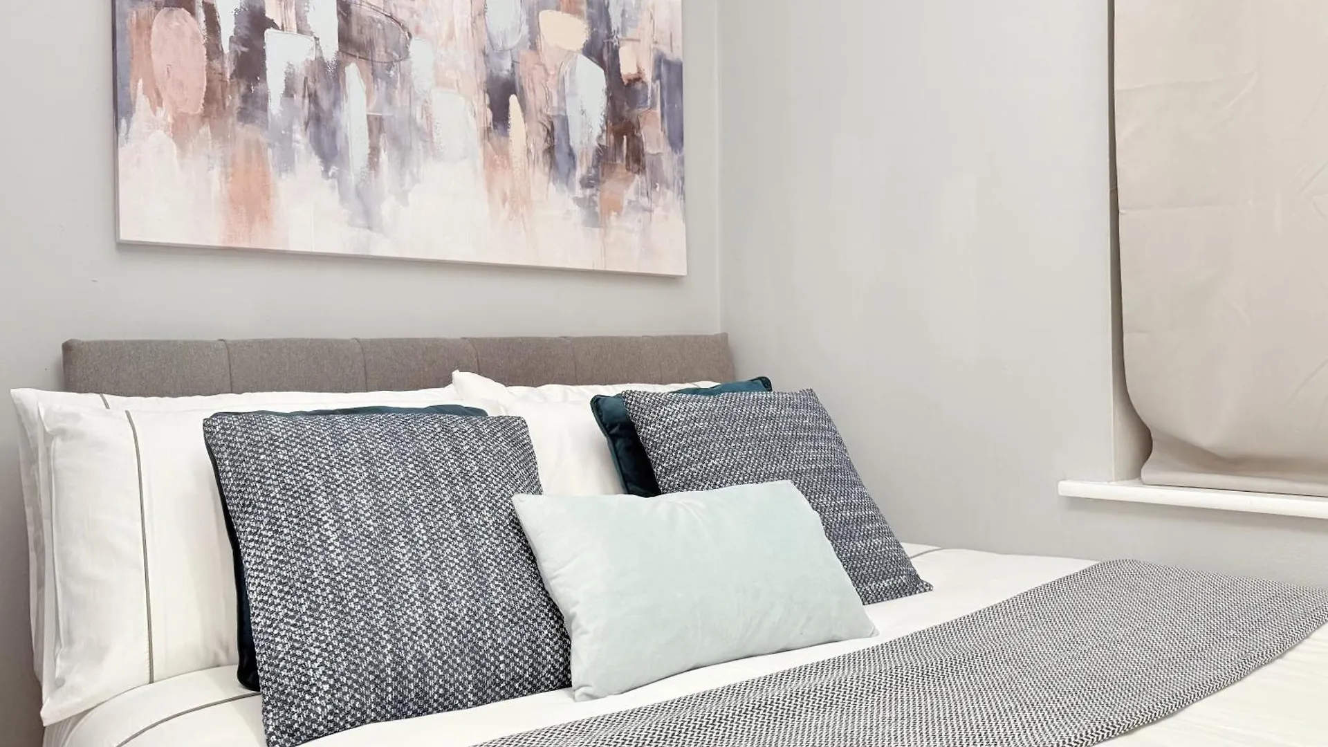 Apartment In Best Location 더블린