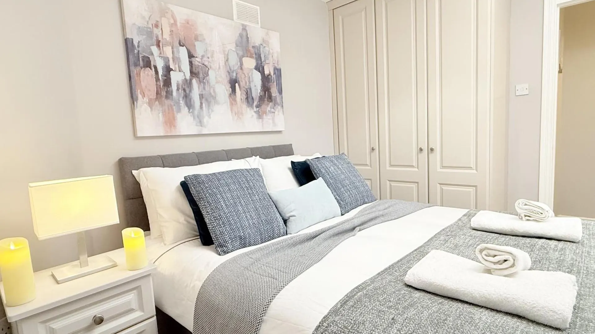 Apartment In Best Location 더블린